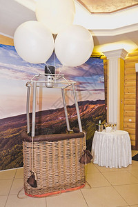 作为节日餐桌装饰的气球模型宴会厅原设计8542图片