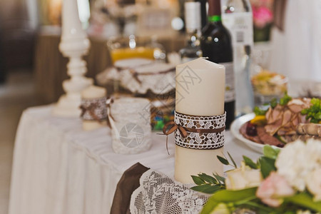 美丽的喜庆餐桌带食物和装饰品的假日餐桌5201图片