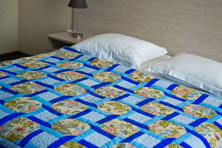 卧室装饰的美毯子306年室内装饰品的各种选择图片