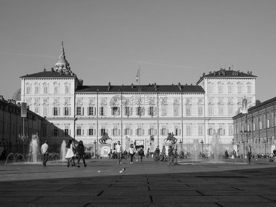 2018年月日PalazzoReale意指皇宫的黑白两色图片