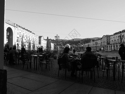 2019年月日以黑白写成的VittorioEmanueleII广场在都灵以黑白写成的Vittorio广场图片