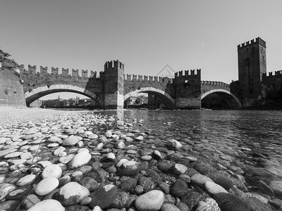 PontediCastelvecchio意为古城堡桥又名PonteScaligero意为Scaliger桥位于意大利维罗纳的阿迪图片