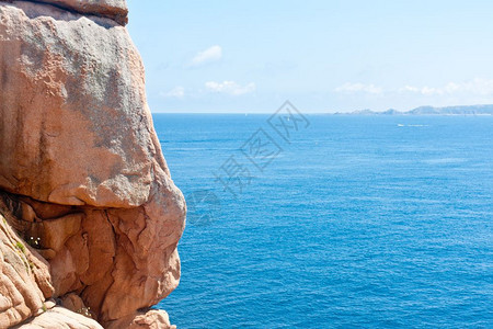 法国普卢马纳赫附近的布列塔尼海岸罗丝花岗岩科特图片