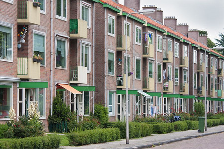 典型的荷兰住宅公寓图片