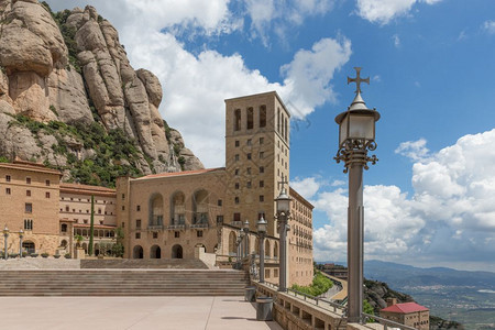 西班牙加泰罗尼亚圣玛丽德蒙特塞拉修道院图片