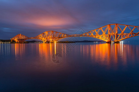 夜视福思桥在苏格兰皇后区渔利附近的福特FortFirth铁路桥苏格兰皇后区渔利附近FortFirth桥图片