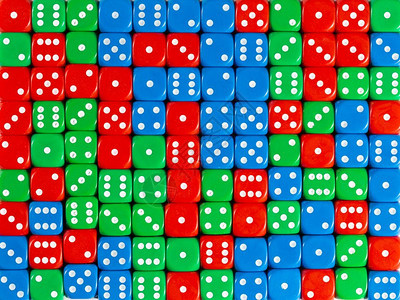 随机订购红色绿和蓝骰子的图样背景随机订购红色绿和蓝骰子的背景图样图片
