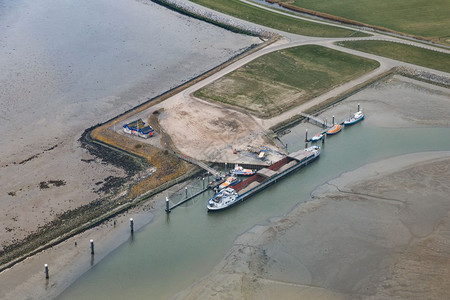 瓦登海荷兰岛阿梅的空中观察服务港图片