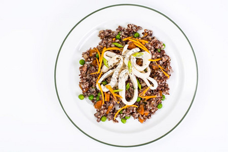 亚洲传统红米配蔬菜和海鲜演播室照片亚洲传统红米配蔬菜和海鲜图片