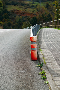 山中的道路图片