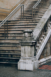 西班牙毕尔巴鄂市街头楼梯建筑图片