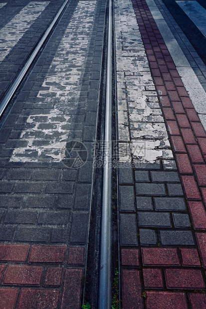 街上路的电车道图片