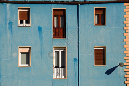 西班牙毕尔巴鄂市的蓝色建筑图片