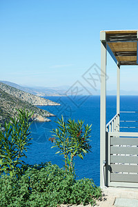 Balcony海边梯田的双层房屋图片