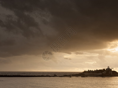 Monemvasia附近的AgiosFokas在暴风天气中横扫空海边小马累斯半岛区域Peloponnese希腊风暴天气中Agio图片
