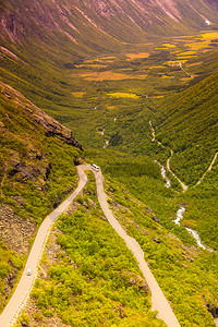 巨魔路径巨魔或巨魔蜿蜒风景山路在挪威欧洲巨魔之路挪威的巨魔山路图片