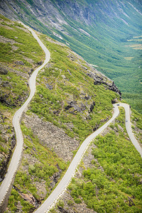 巨魔路径巨魔或巨魔蜿蜒风景山路在挪威欧洲巨魔之路挪威的巨魔山路图片