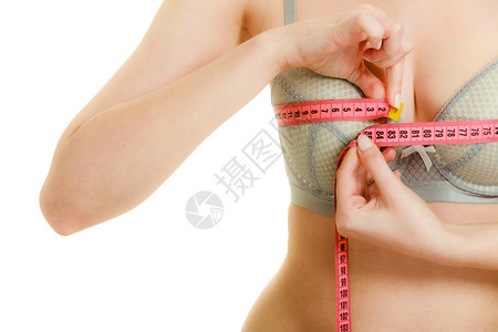 穿内衣胸围的瘦女人胸腔有红色的测量胶带缝合女身体的部分穿内衣胸围的女人内衣图片
