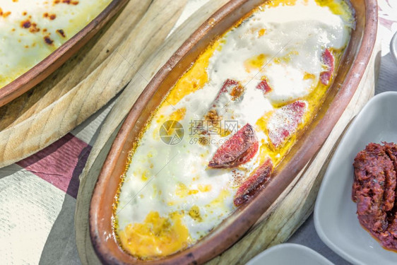土耳其传统的早餐煎鸡蛋图片