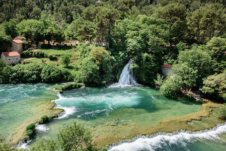 克罗地亚Sibenik克罗地亚公园之一Krka公园SkradinskiBuk的瀑布空中观察克罗地亚Sibenik的Krka公园图片