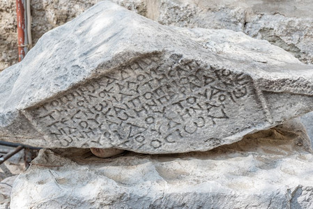 土耳其博德鲁姆城堡古罗马大理石雕塑或刻的详情图片