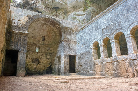 圣母玛利亚教堂由圣保鲁斯建造位于西里夫克地区的天朝洞穴内圣保鲁斯建造位于天堂洞穴内图片