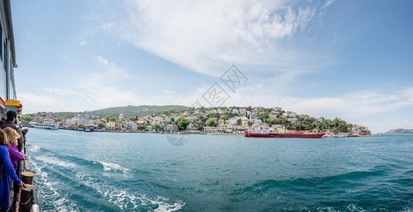 2017年5月日土耳其伊斯坦布尔附近马拉海四个岛屿之一图片
