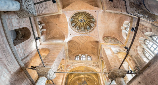 帕马卡里斯托教堂中央圆顶的内观全景描绘了在伊斯坦布尔Fatih县Fatih附近Carsamba的FethiyeCamii的圣徒和图片