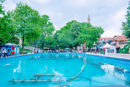 2018年5月日土耳其布尔萨市中心的Orhangazi广场图片