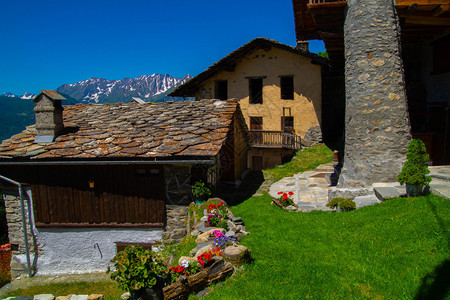 意大利奥斯塔山谷阿尔卑脉景观图片