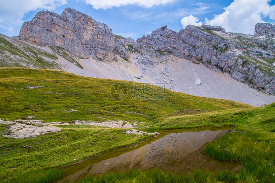 法国阿尔卑斯山地貌图片