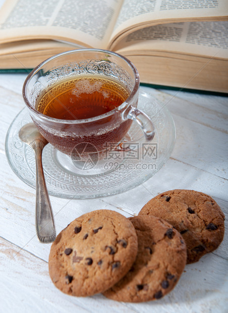 一杯茶加饼干图片