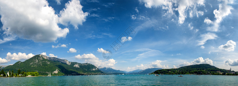 法国阿尔卑斯山的安妮西湖背景图片