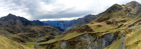 法国比利牛斯山脉的地貌图片