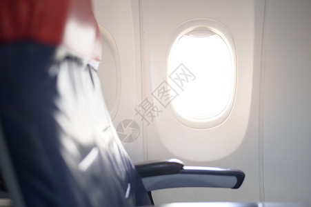 机舱内的空座椅图片