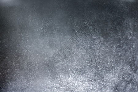 喷水雾产生的多彩bokeh背景背景图片