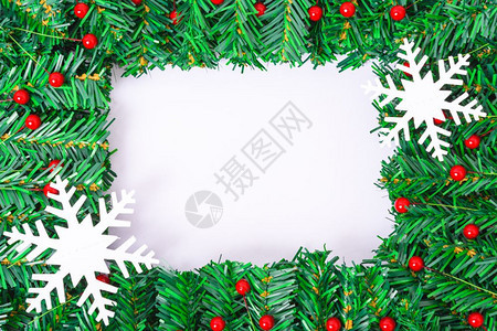 新年快乐和圣诞日顶端视图平整面装饰白色背景的树枝复制您文本的空间图片
