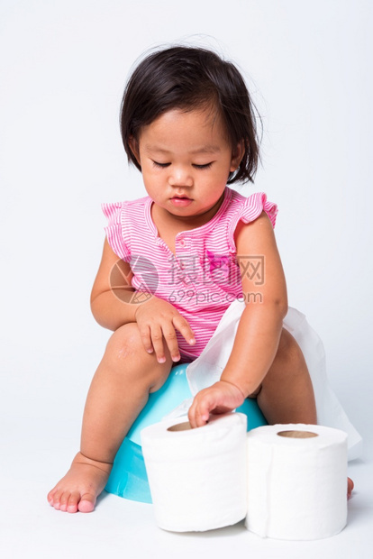 可爱的小女孩培训上Wc厕所图片
