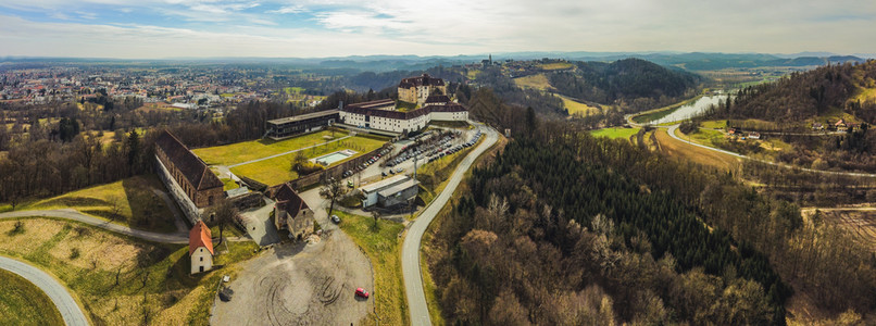 LeibnizStyria奥地利Saggau宫殿城堡和旅馆从Leibnitz附近远处旅行目的地空中观察Leibnitz奥地利宫殿图片