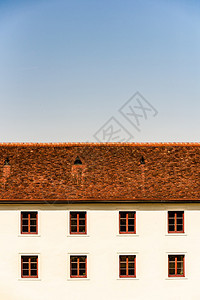 莱布尼茨施蒂利亚奥地利2018年8月4日施洛斯塞戈贝格萨高建筑景观罗马城堡时代萨高什洛斯酒店红框金属格窗图片