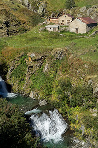 从瑞士的Gotthard通行证查看图片