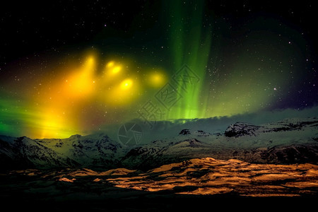 北极光向外星人展示了方向图片