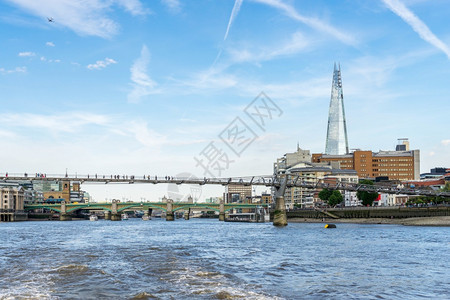 伦敦的沙石桥和千年图片