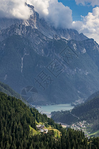 意大利维内托州阿莱盖湖周围图片