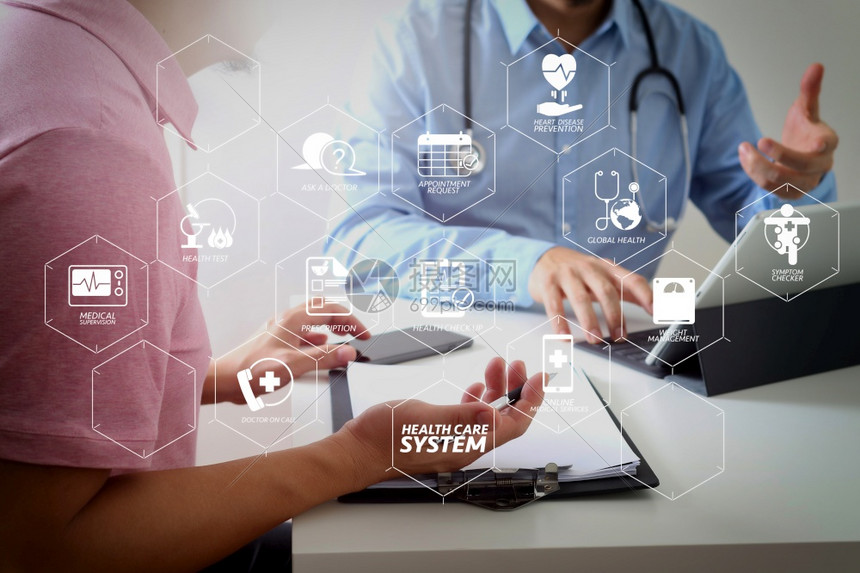 VR仪表板上有健康检查和症状的保健系统图表图片