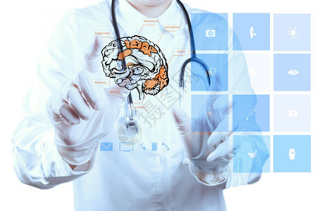 带手套的医生用新电脑作为医疗概念用新电脑抽吸大图片