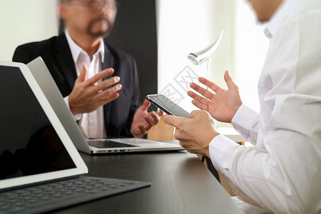 办公室 咖啡背景-办公室 咖啡摄影图片-医生工作服医生白昼医疗图片-