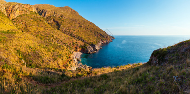 从意大利西里特拉帕尼省SanVitoloCapo和Screvello之间Zingaro自然保护区公园海岸线的观察图片