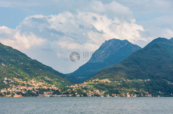 科莫湖意大利海岸夏季夜视图片