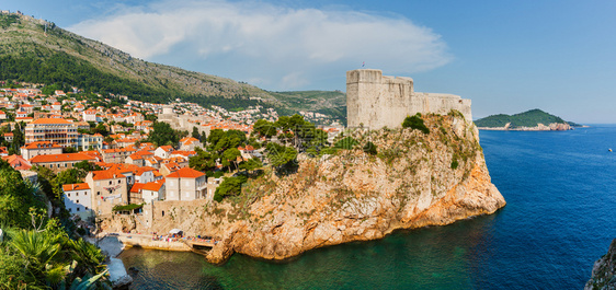 克罗地亚著名的Dubrovnik老城夏季全景人们无法辨认图片